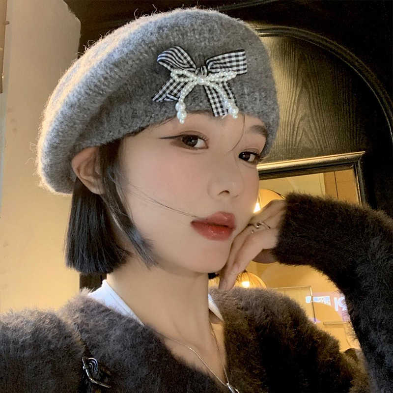 Bow-Detail Knit Beret